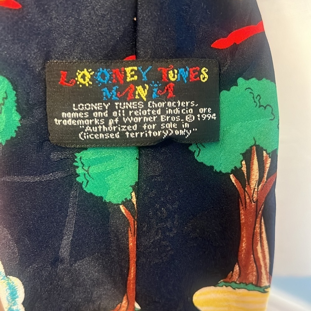 Vintage Looney Toons Tasmanian Devil Bugs Golf Tie 1994 Navy - Picture 3 of 3